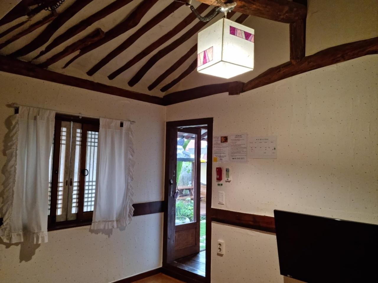 Hotel Gohyundang à Jeonju Extérieur photo
