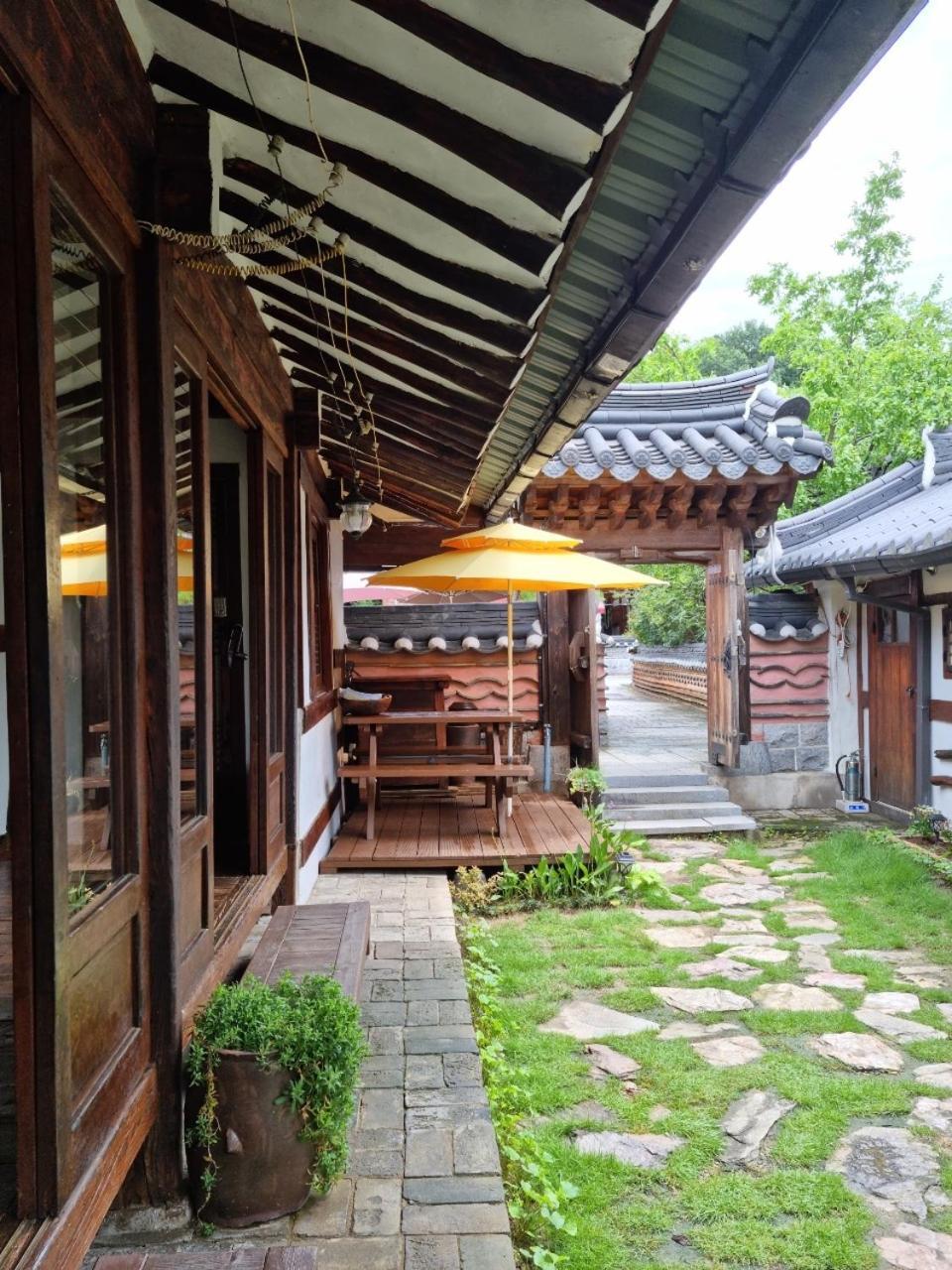 Hotel Gohyundang à Jeonju Extérieur photo
