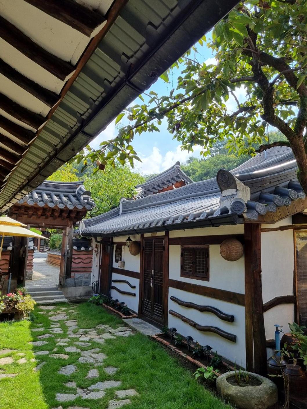 Hotel Gohyundang à Jeonju Extérieur photo