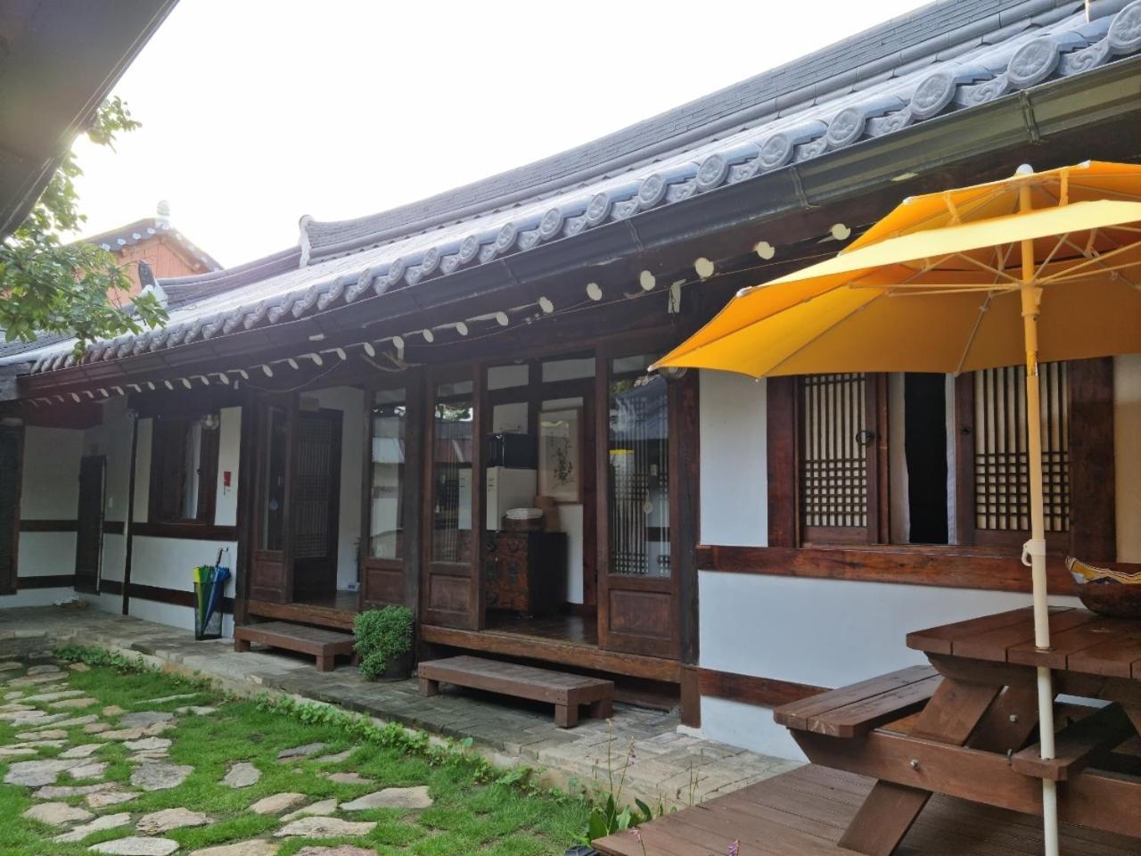 Hotel Gohyundang à Jeonju Extérieur photo